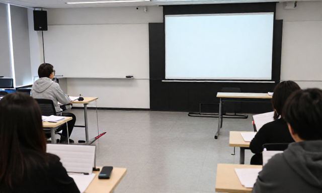 라이브클래스 관련 이미지 - 라이브클래스, 혼자 하는 공부가 외로울 때 찾는 가장 따뜻한 연결법